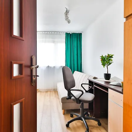 Polbooking - Warszawska 1 *