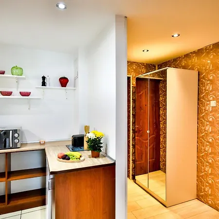 Polbooking - Warszawska 1 Сосновец