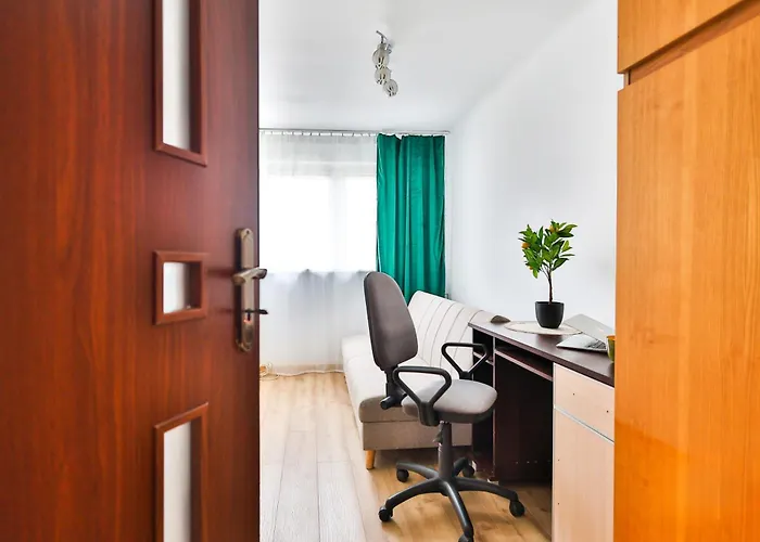 Polbooking - Warszawska 1 *